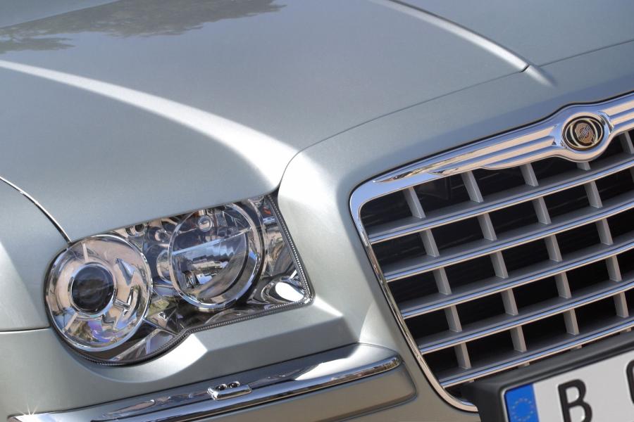 Детали экстерьера Chrysler 300C (LX) 2005 года  (фото 76 из 120)